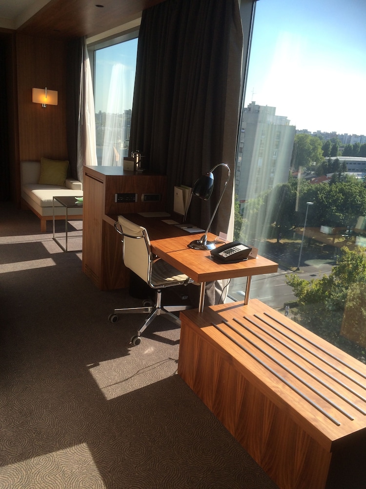 DoubleTree by Hilton Zagreb — Hotel rooms in Zagreb, Zagreb (city)