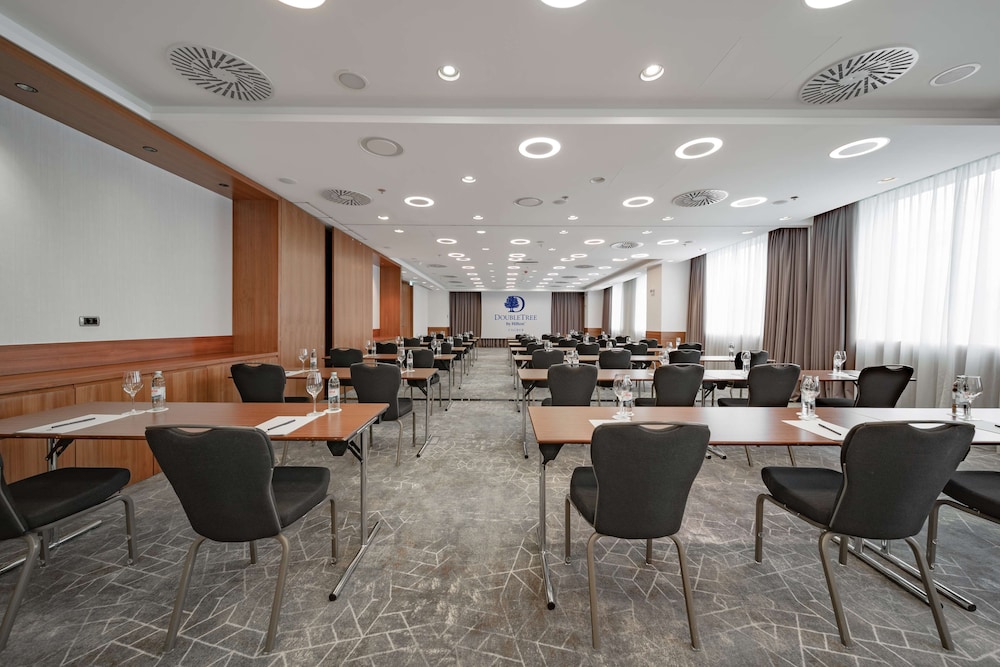 DoubleTree by Hilton Zagreb — Hotel building in Zagreb, Zagreb (city)