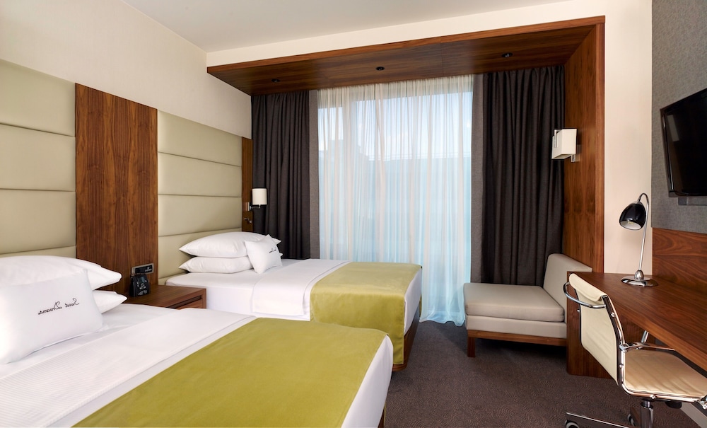 DoubleTree by Hilton Zagreb — Hotel rooms in Zagreb, Zagreb (city)