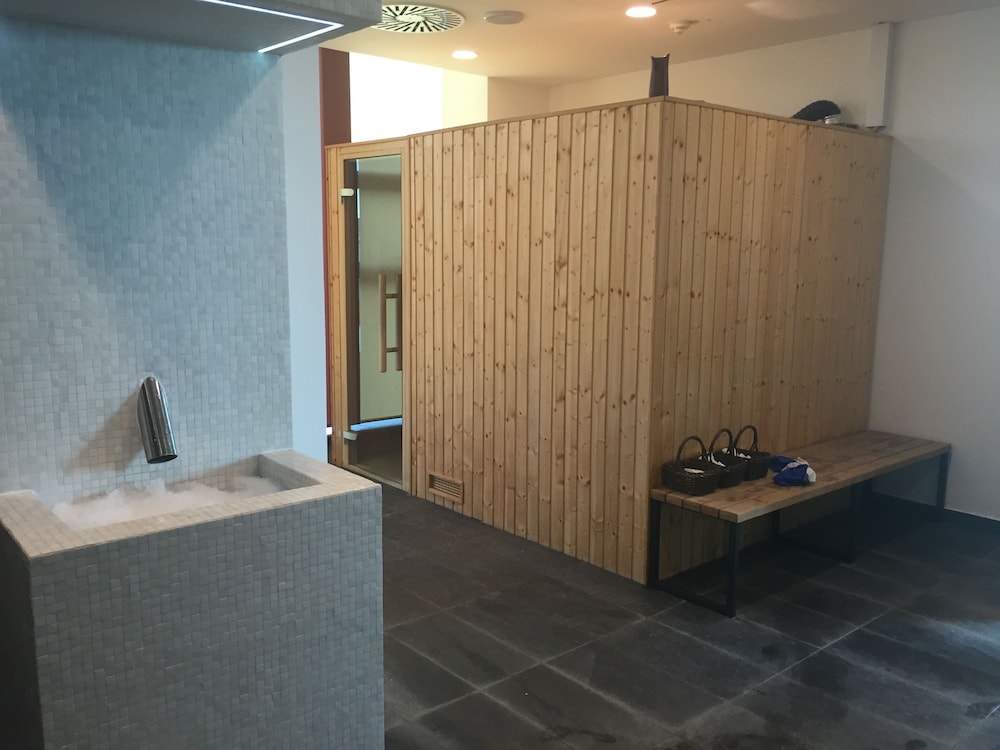 DoubleTree by Hilton Zagreb — Spa in Zagreb, Zagreb (city)