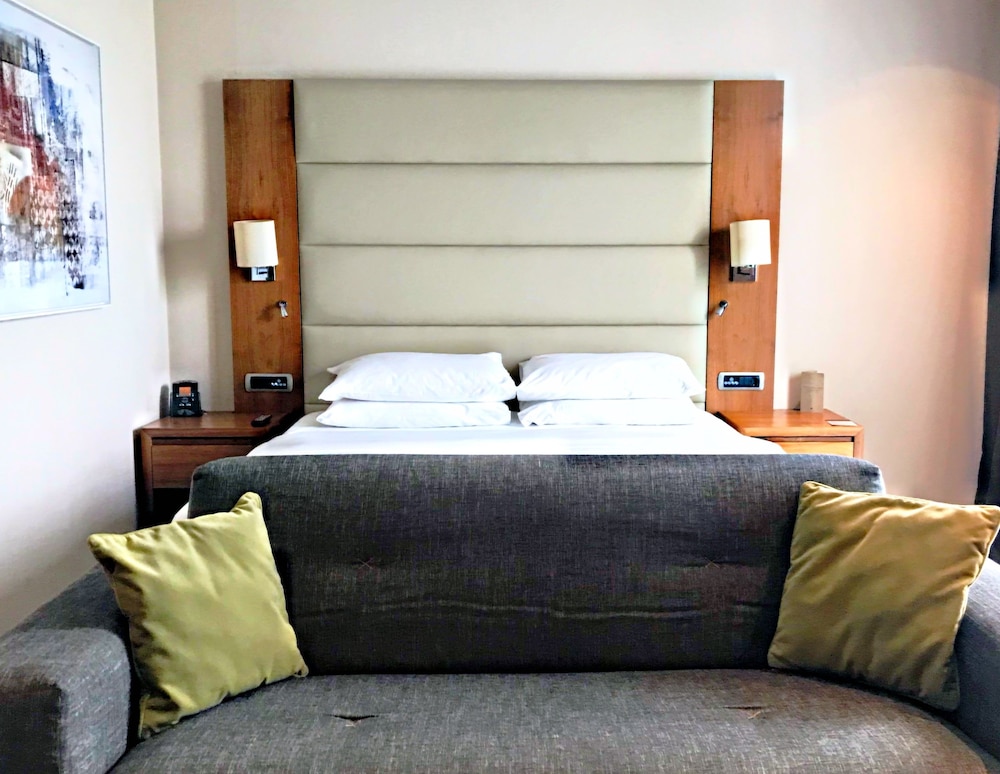 DoubleTree by Hilton Zagreb — Hotel rooms in Zagreb, Zagreb (city)