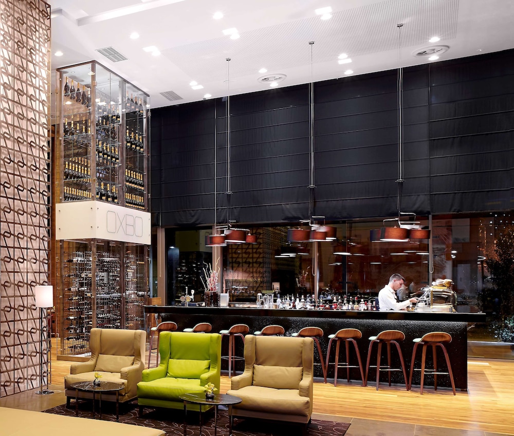 DoubleTree by Hilton Zagreb — Restaurant & bars in Zagreb, Zagreb (city)