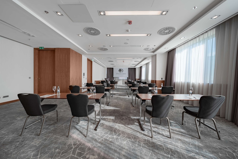 DoubleTree by Hilton Zagreb — Hotel rooms in Zagreb, Zagreb (city)