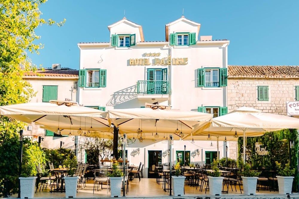 Trogir (6 dni) w Hotel Pasike z Katowic