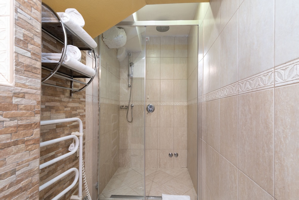 Hotel Pasike — Hotel rooms in Trogir, Split-Dalmatia