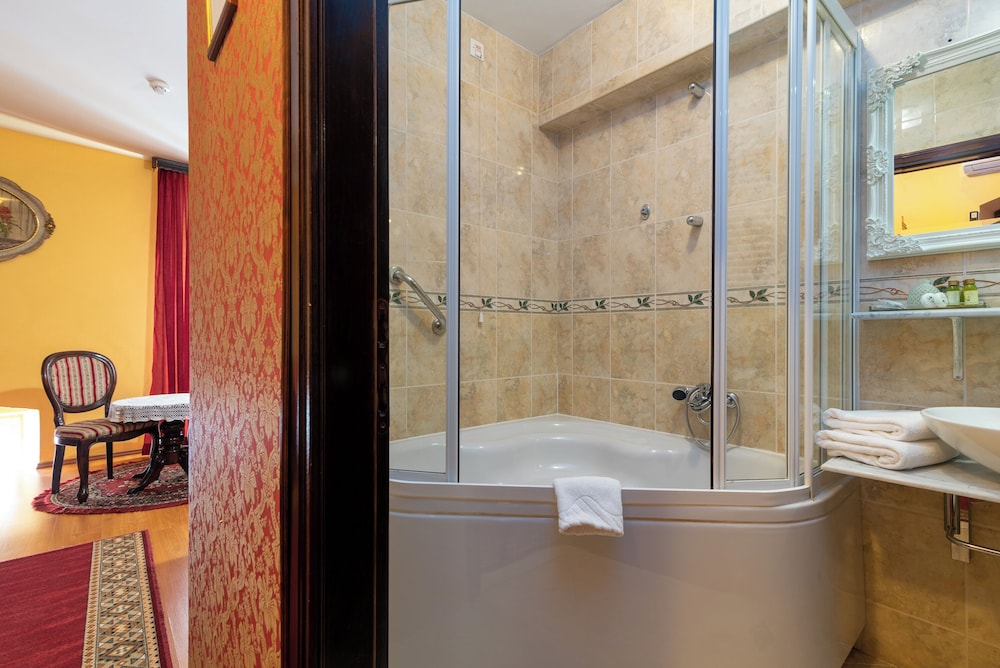 Hotel Pasike — Hotel rooms in Trogir, Split-Dalmatia