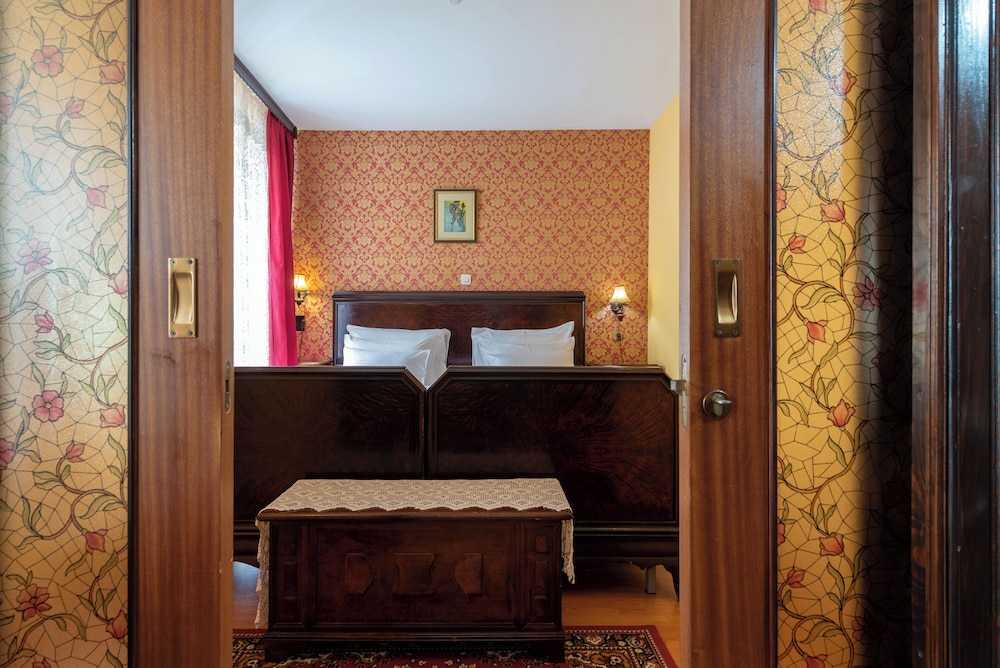 Hotel Pasike — Hotel rooms in Trogir, Split-Dalmatia