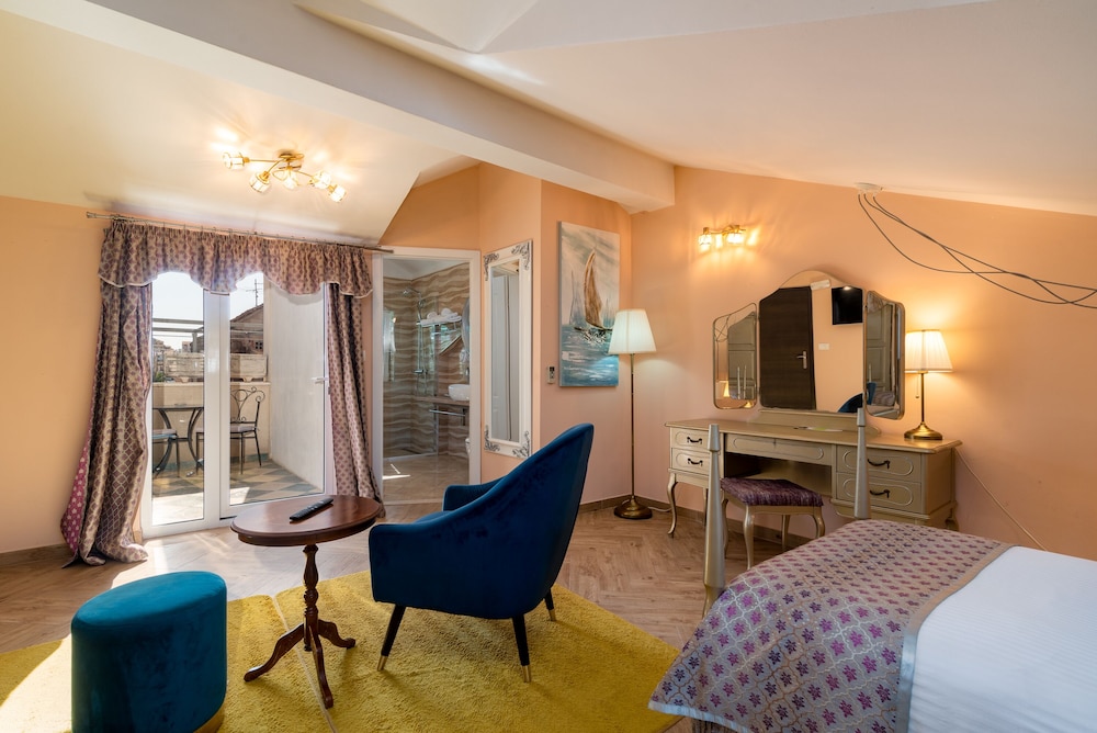 Hotel Pasike — Hotel rooms in Trogir, Split-Dalmatia