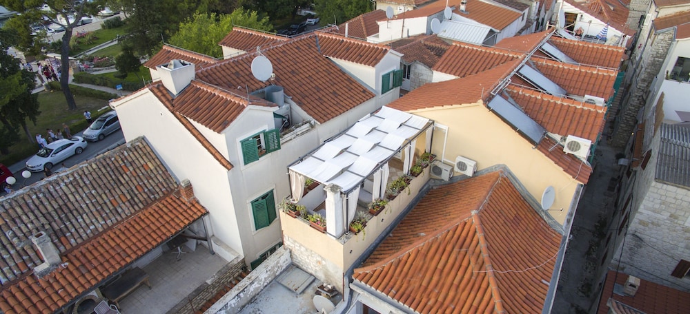 Hotel Pasike — Hotel building in Trogir, Split-Dalmatia