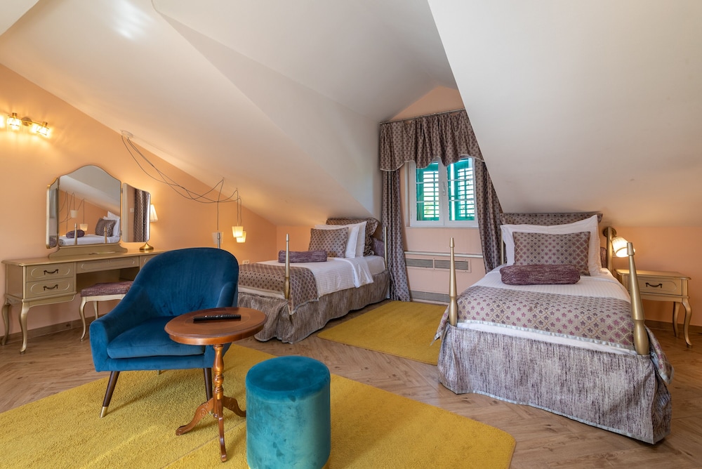 Hotel Pasike — Hotel rooms in Trogir, Split-Dalmatia