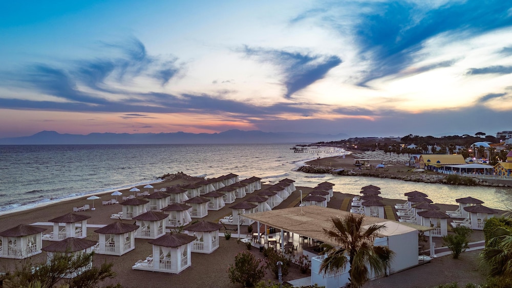 Selectum Noa Belek (Ex. Cesar's Temple De Luxe) - All inclusive — Beach in Belek