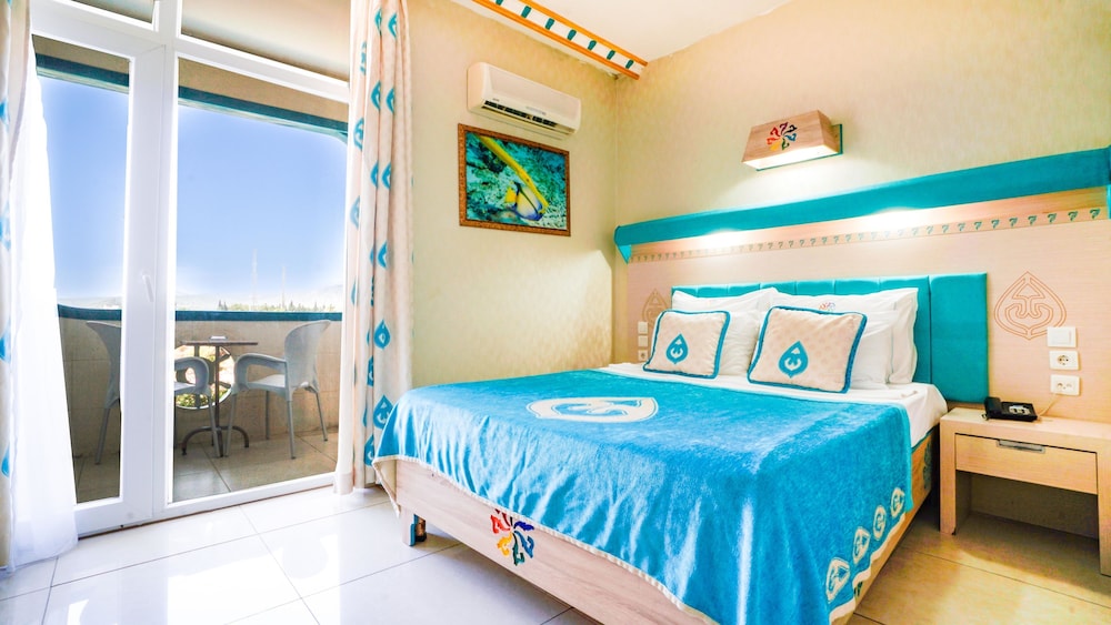 Daima Biz Hotel - Dolusu Aquapark Access - All inclusive — Rooms in Kemer