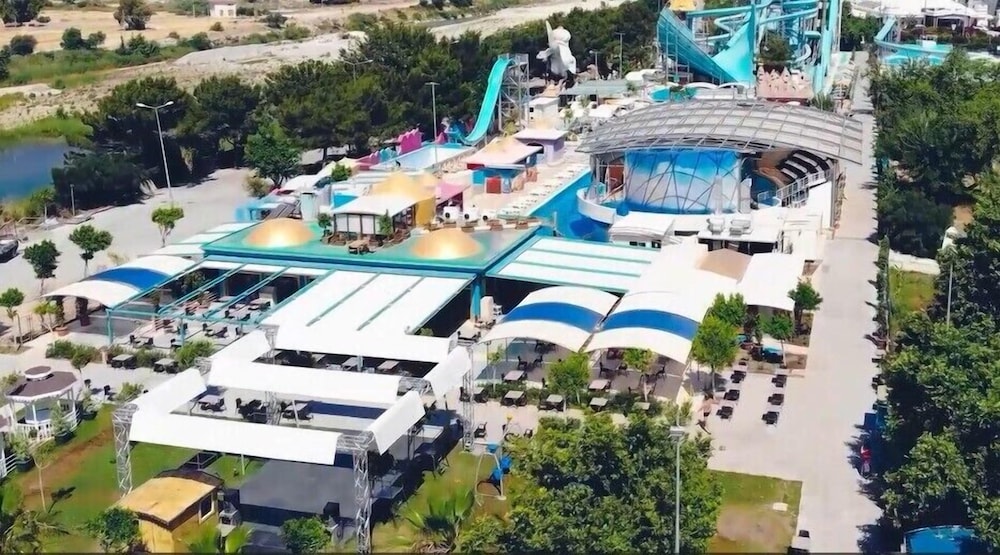 Daima Biz Hotel - Dolusu Aquapark Access - All inclusive — Pool in Kemer