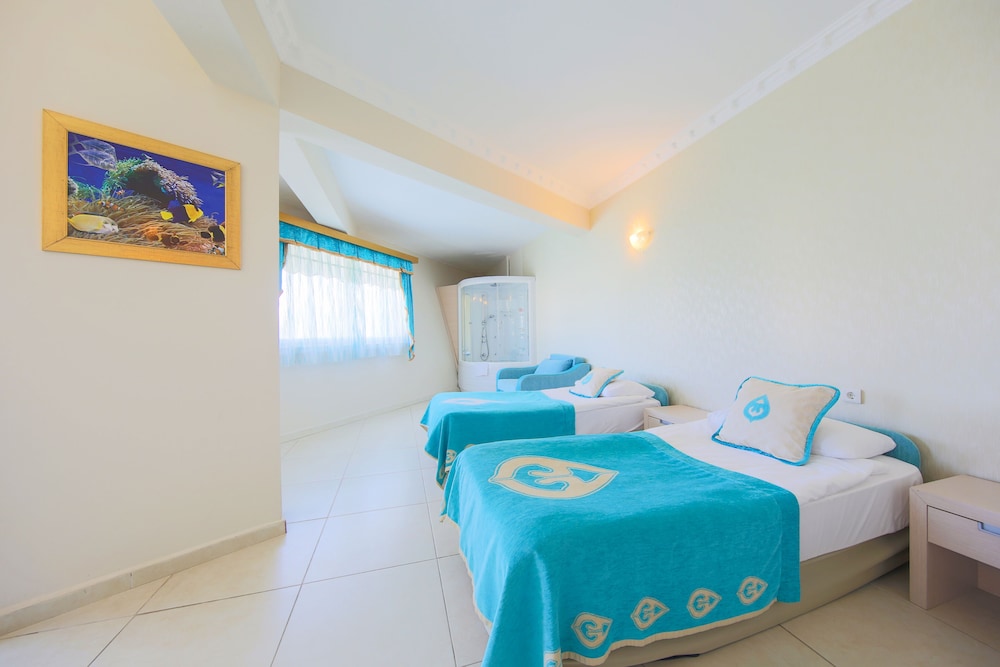 Daima Biz Hotel - Dolusu Aquapark Access - All inclusive — Rooms in Kemer