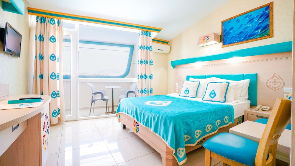 Daima Biz Hotel - Dolusu Aquapark Access - All inclusive — Rooms in Kemer