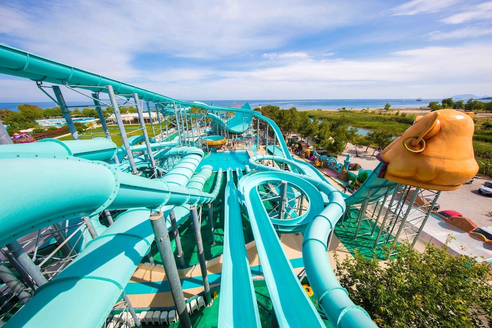 Daima Biz Hotel - Dolusu Aquapark Access - All inclusive — Pool in Kemer