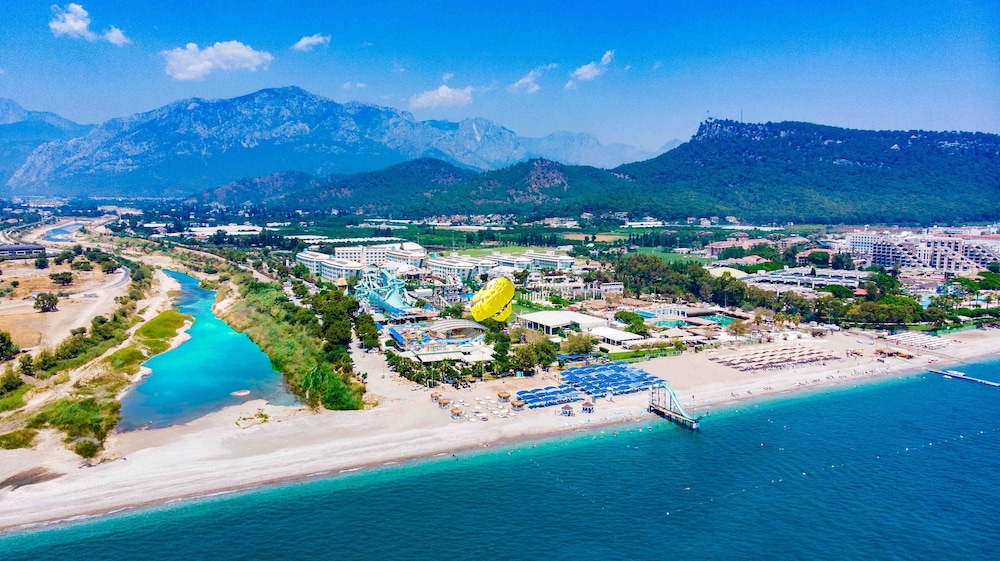 Daima Biz Hotel - Dolusu Aquapark Access - All inclusive — Outdoor in Kemer