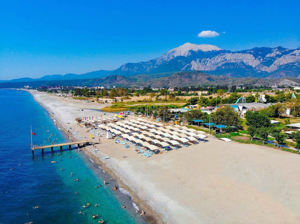Daima Biz Hotel - Dolusu Aquapark Access - All inclusive — Outdoor in Kemer