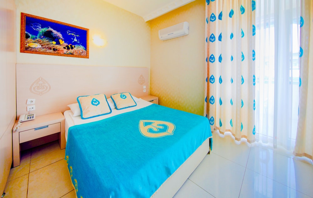 Daima Biz Hotel - Dolusu Aquapark Access - All inclusive — Rooms in Kemer