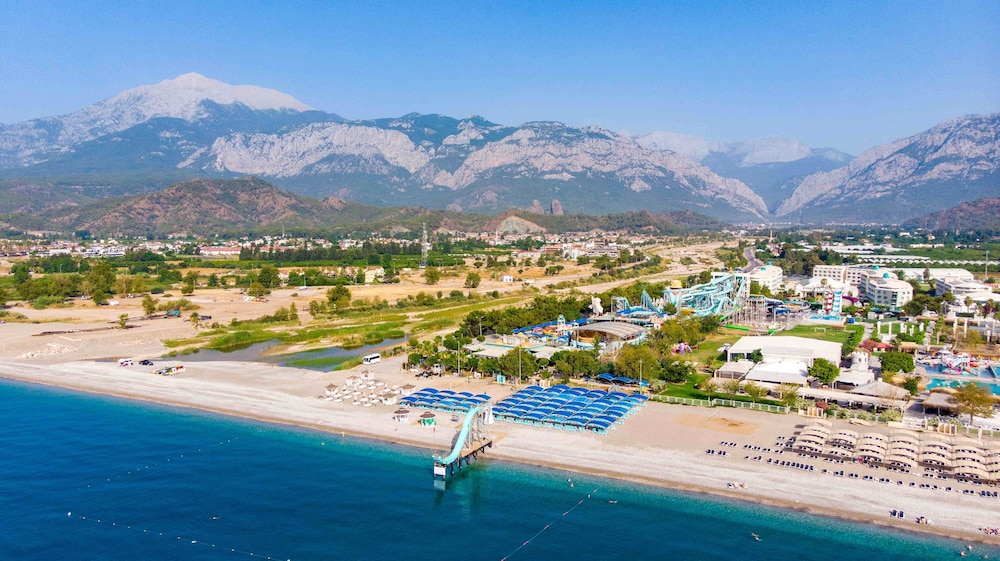 Daima Biz Hotel - Dolusu Aquapark Access - All inclusive — Outdoor in Kemer