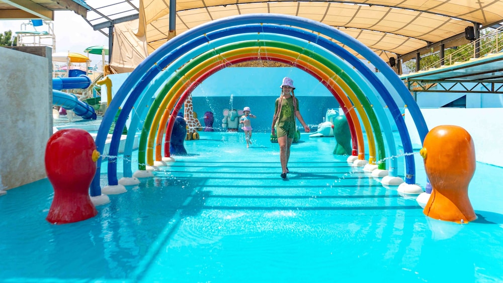Daima Biz Hotel - Dolusu Aquapark Access - All inclusive — Pool in Kemer