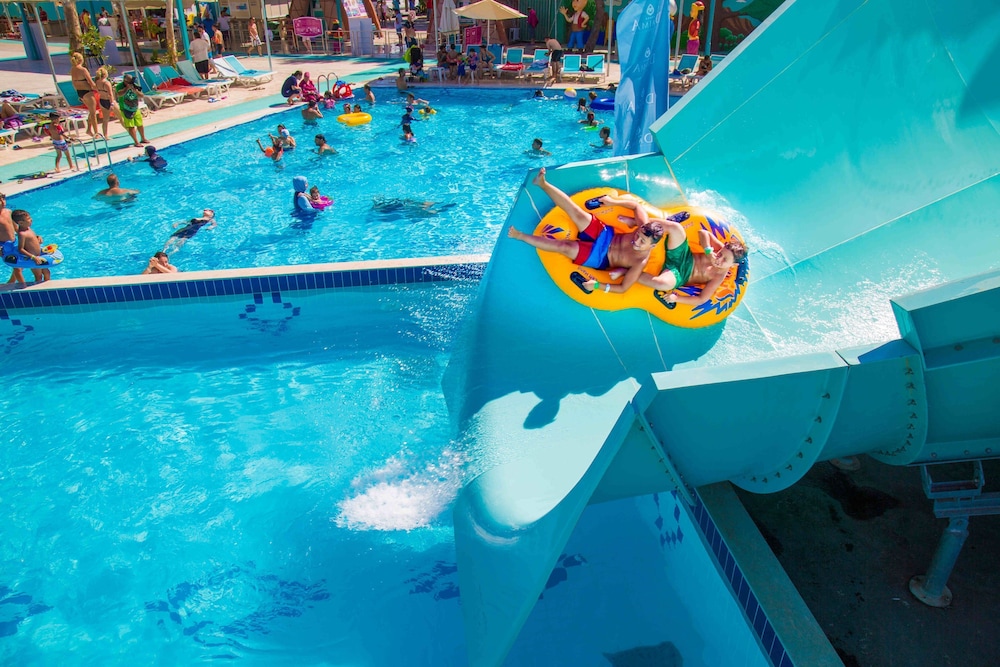 Daima Biz Hotel - Dolusu Aquapark Access - All inclusive — Pool in Kemer