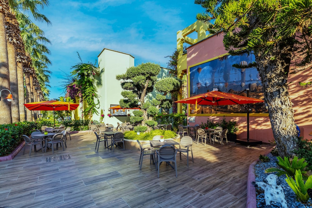 VONRESORT Golden Beach - All Inclusive — Restaurant & bars in Side
