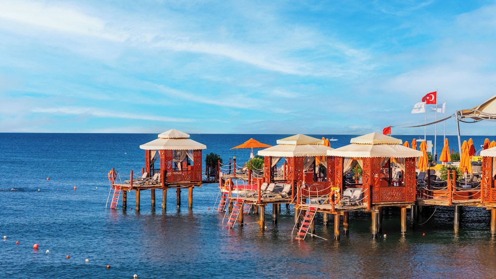 VONRESORT Golden Beach - All Inclusive — Beach in Side