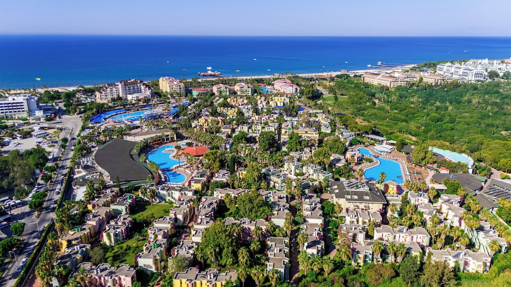 VONRESORT Golden Beach - All Inclusive — Swimming pool in Side