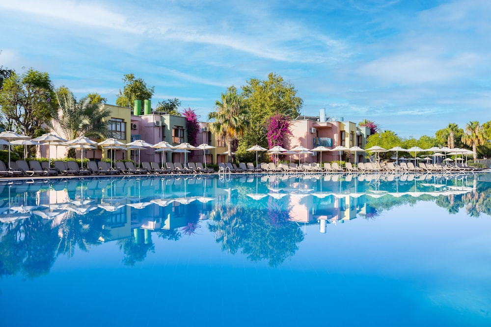 VONRESORT Golden Beach - All Inclusive — Swimming pool in Side