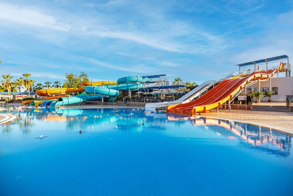 VONRESORT Golden Beach - All Inclusive — Swimming pool in Side