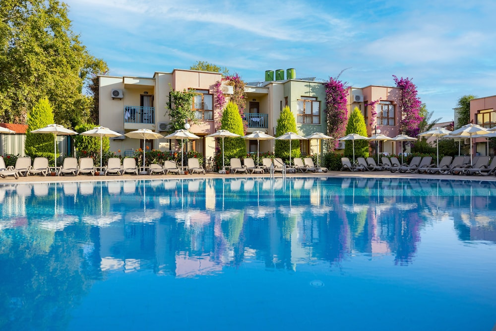 VONRESORT Golden Beach - All Inclusive — Swimming pool in Side