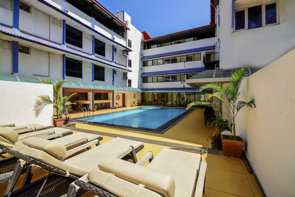 La-Paz Gardens Beacon Hotel - Vasco da Gama Goa — Swimming pool in Vasco da Gama, Goa