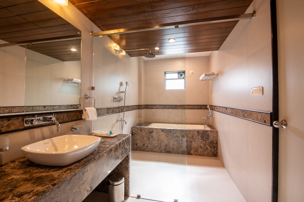 La-Paz Gardens Beacon Hotel - Vasco da Gama Goa — Hotel rooms in Vasco da Gama, Goa