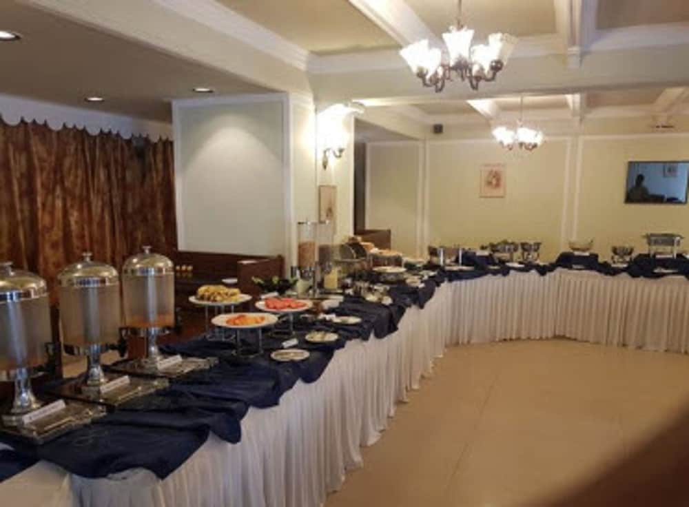La-Paz Gardens Beacon Hotel - Vasco da Gama Goa — Restaurant & bars in Vasco da Gama, Goa