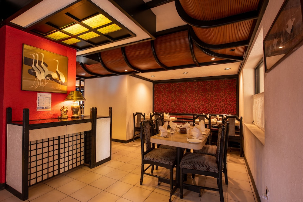 La-Paz Gardens Beacon Hotel - Vasco da Gama Goa — Restaurant & bars in Vasco da Gama, Goa