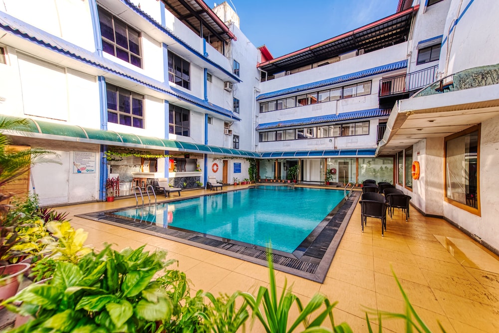 La-Paz Gardens Beacon Hotel - Vasco da Gama Goa — Swimming pool in Vasco da Gama, Goa