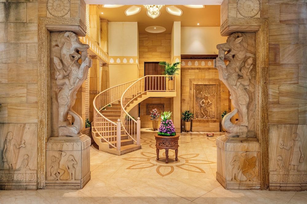 Resort Rio — Hotel building in Arpora, Goa