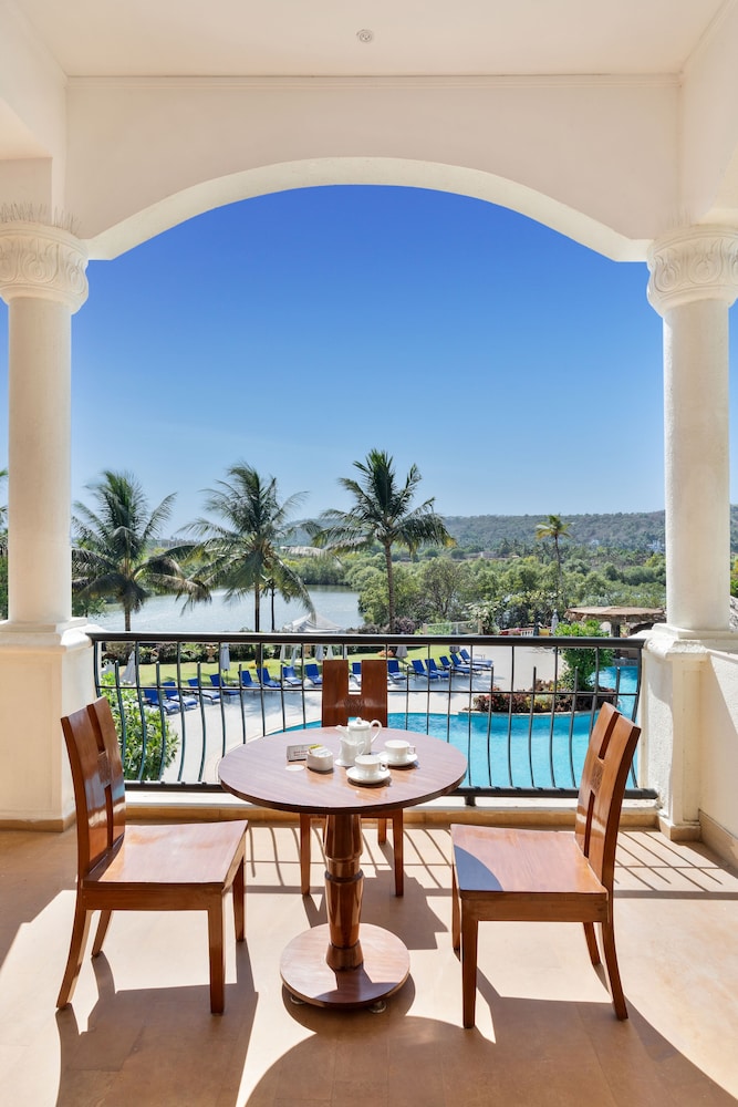 Resort Rio — Swimming pool in Arpora, Goa