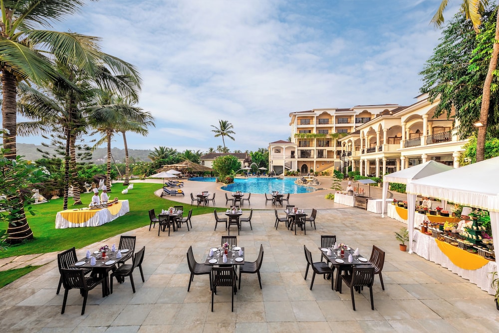 Resort Rio — Swimming pool in Arpora, Goa