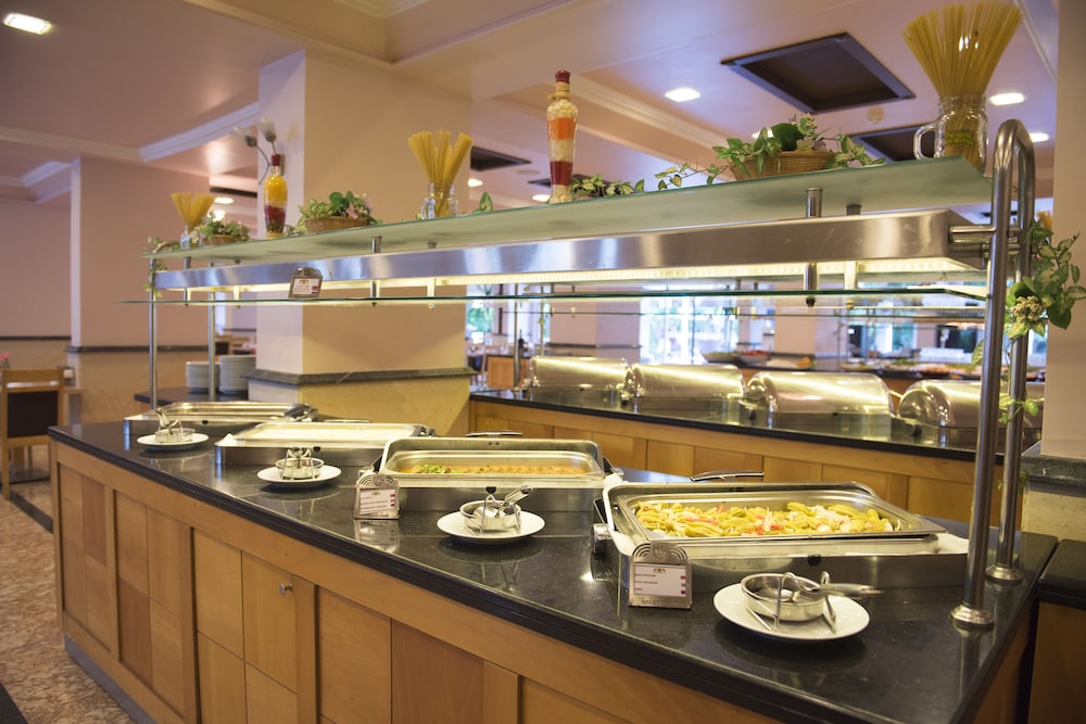 Selcukhan Hotel — Restaurant & bars in Kemer