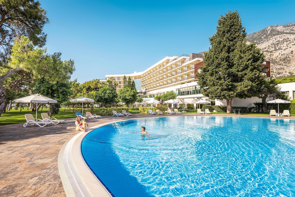 Rixos Beldibi - Adult Only - The Land of Legends Access — Swimming pool in Kemer