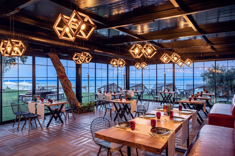 Rixos Beldibi - Adult Only - The Land of Legends Access — Restaurant & bars in Kemer