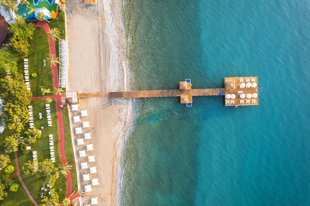 Rixos Beldibi - Adult Only - The Land of Legends Access — Beach in Kemer