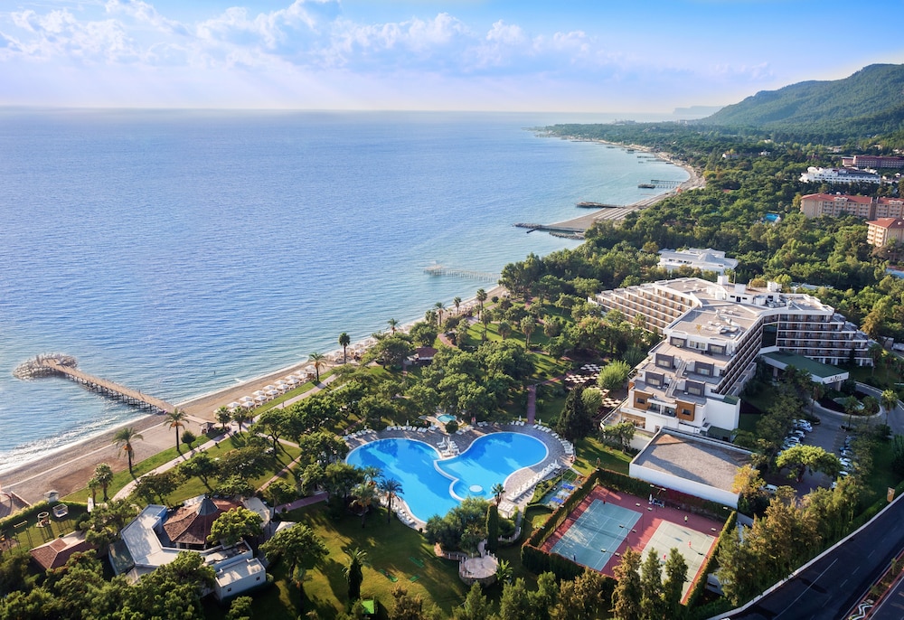 Rixos Beldibi - Adult Only - The Land of Legends Access — Swimming pool in Kemer
