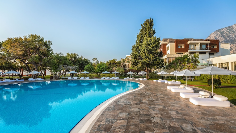 Rixos Beldibi - Adult Only - The Land of Legends Access — Swimming pool in Kemer