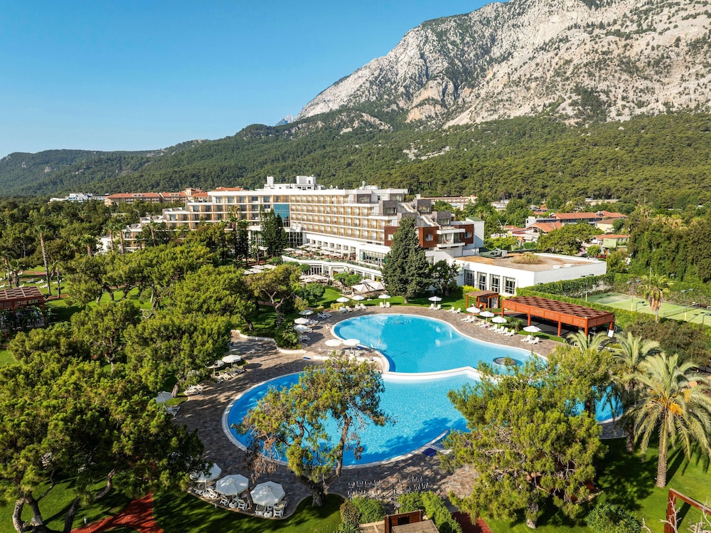 Rixos Beldibi - Adult Only - The Land of Legends Access — Swimming pool in Kemer