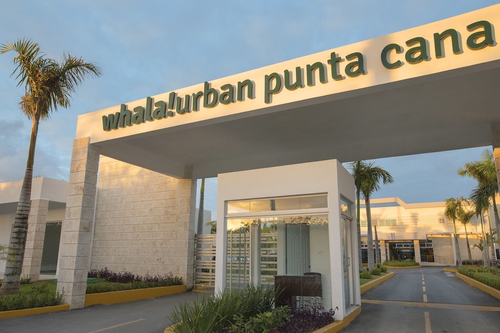 whala!urban punta cana — Hotel building in Bavaro, La Altagracia
