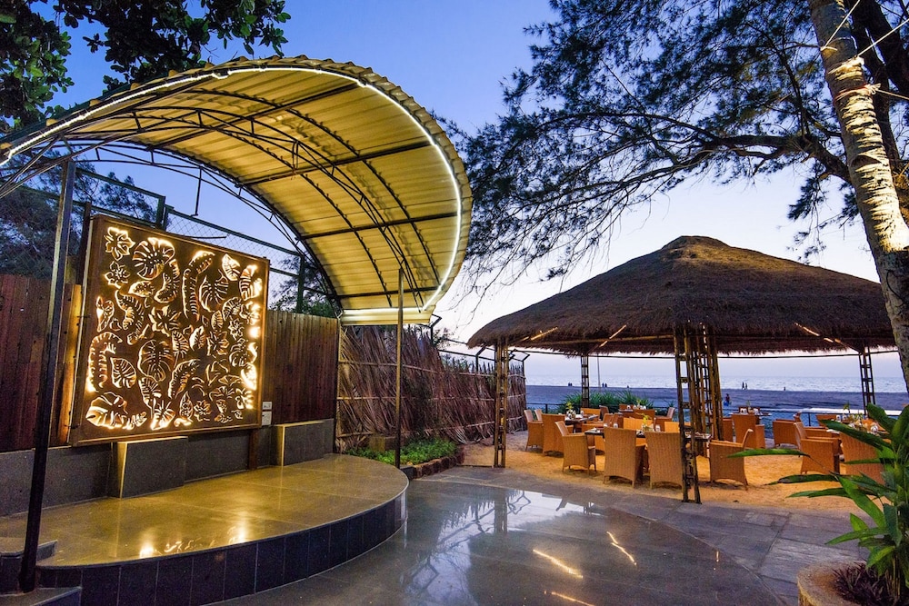 Beleza By The Beach — Restaurant & bars in Betalbatim, Goa