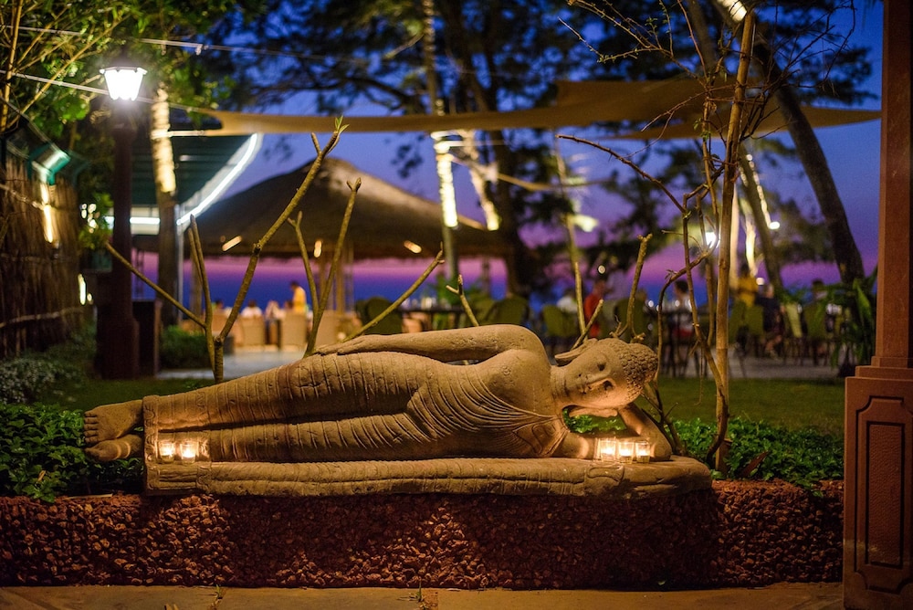 Beleza By The Beach — Restaurant & bars in Betalbatim, Goa